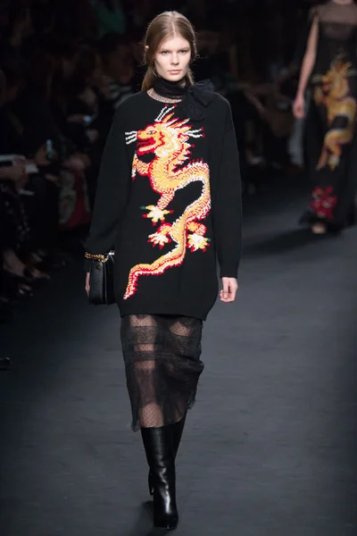 Look 59